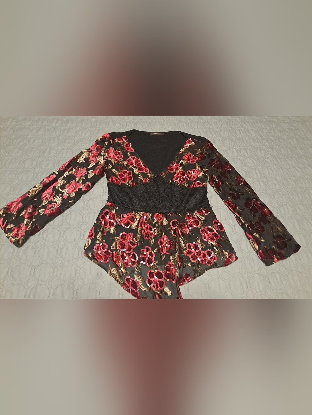 Hazel Floral Lace Waist Peplum Top - Black with Red Floral Sz L